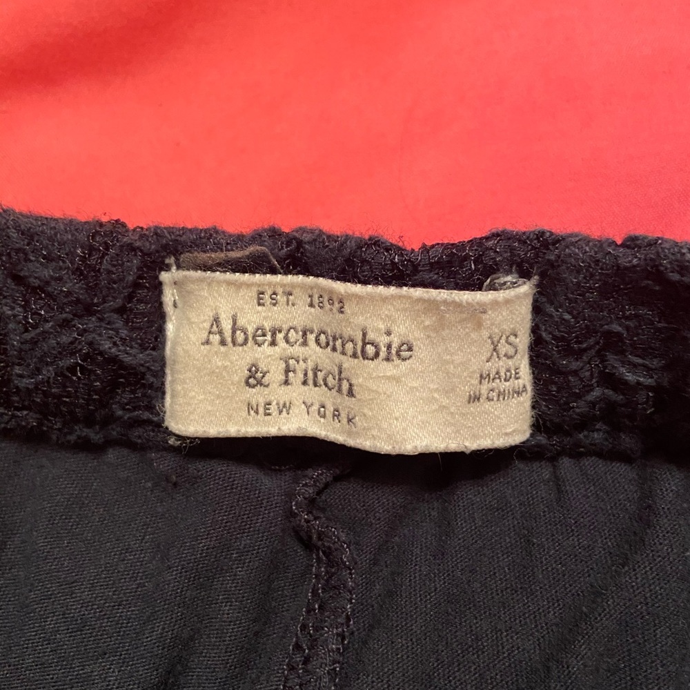 Abercrombie Lace Shorts - Picture 1 of 3